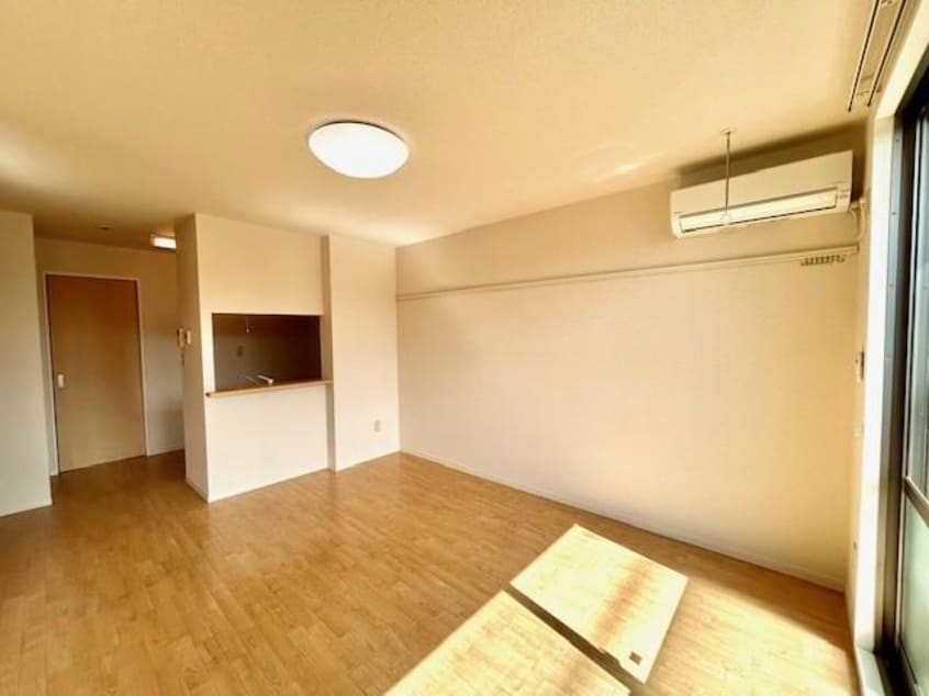  シャルル・アンレ（波志江町）