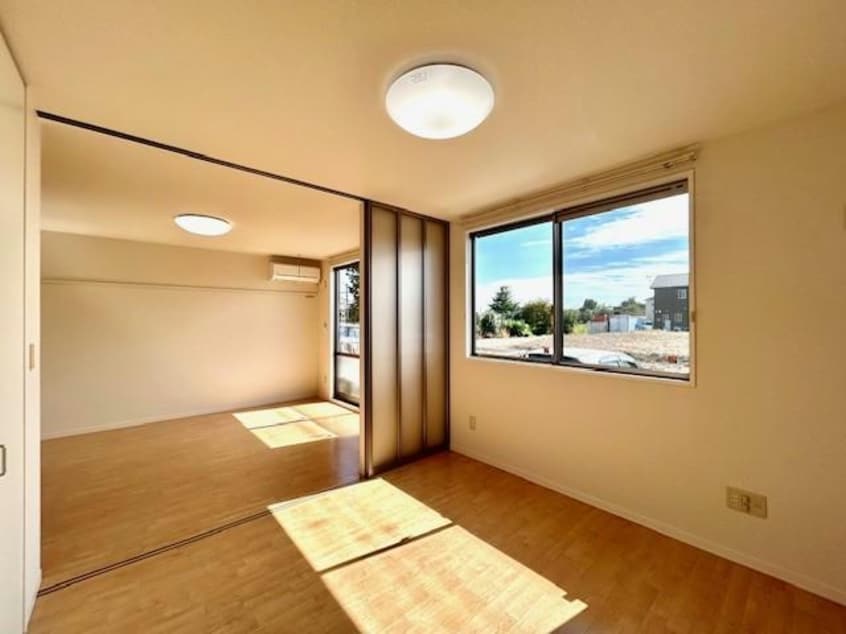  シャルル・アンレ（波志江町）