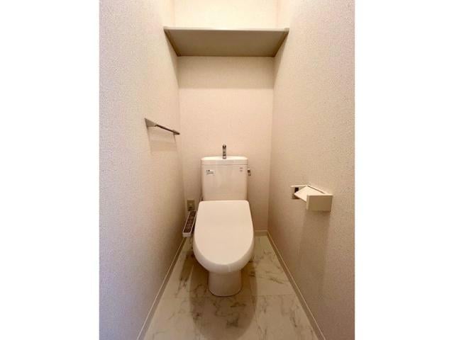  シャルル・アンレ（波志江町）