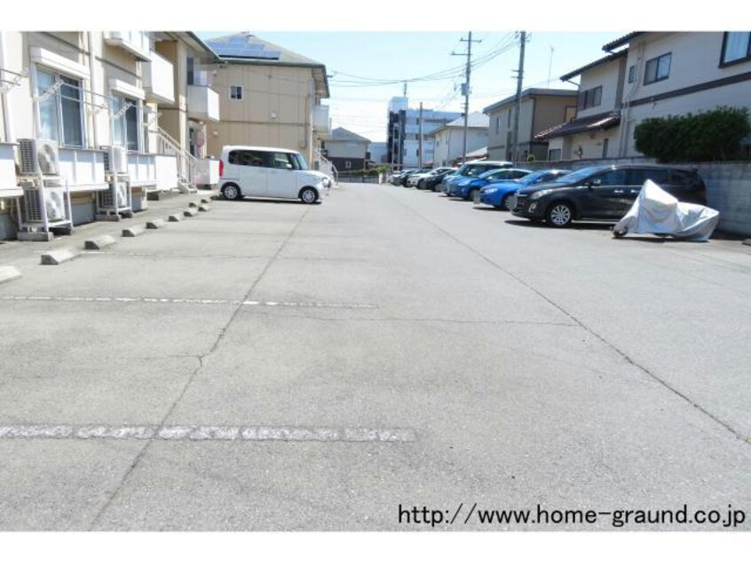 駐車場 コナ　ヴィレッジＥ（柳原町）