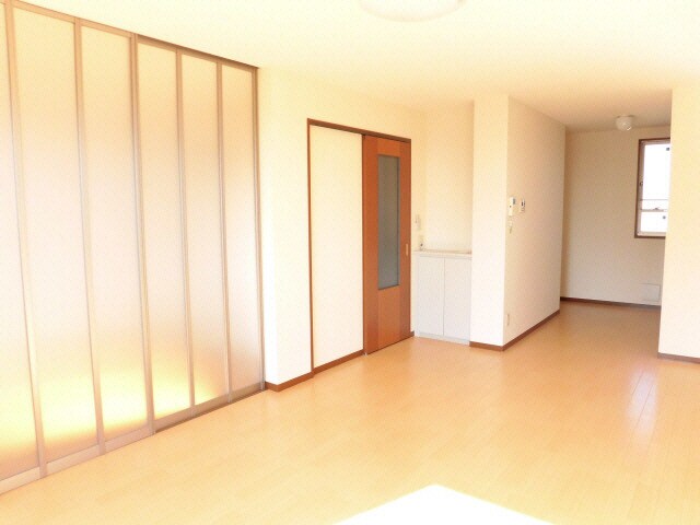 ＬＤＫ ソレアードＣ（東町）