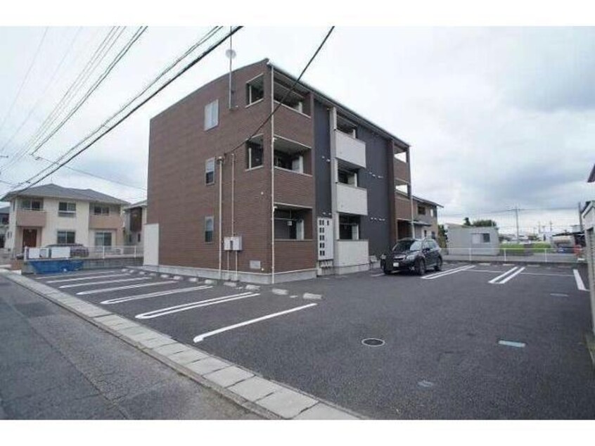 駐車場 リエ　フュテュール（下植木町）