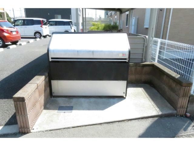 ゴミステーション サン・カブラキ（東小保方町）