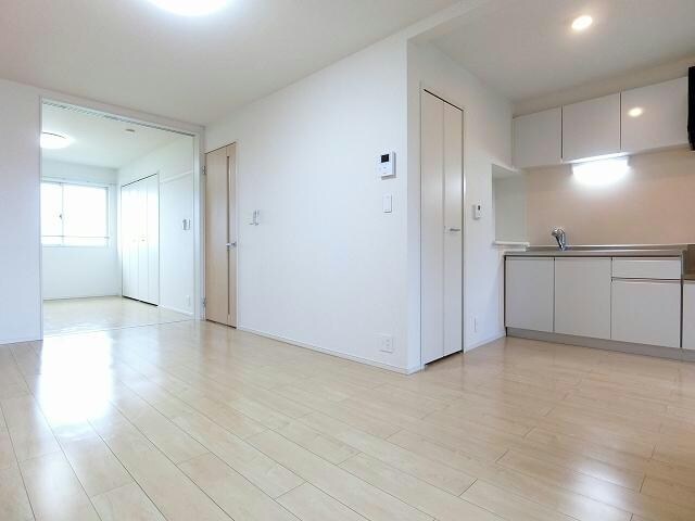  サン・カブラキ（東小保方町）