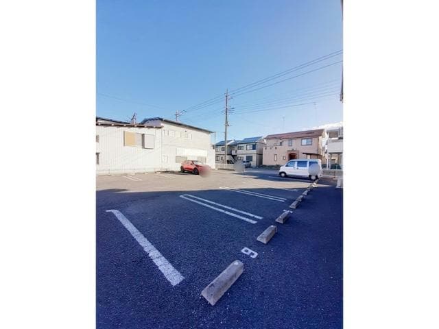 敷地内駐車場 スウィート（中央町）