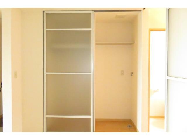 収納 ヴィラ・ブルーノＢ（稲荷町）