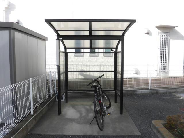 屋根付き駐輪場 カトゥーンパレス（富塚町）