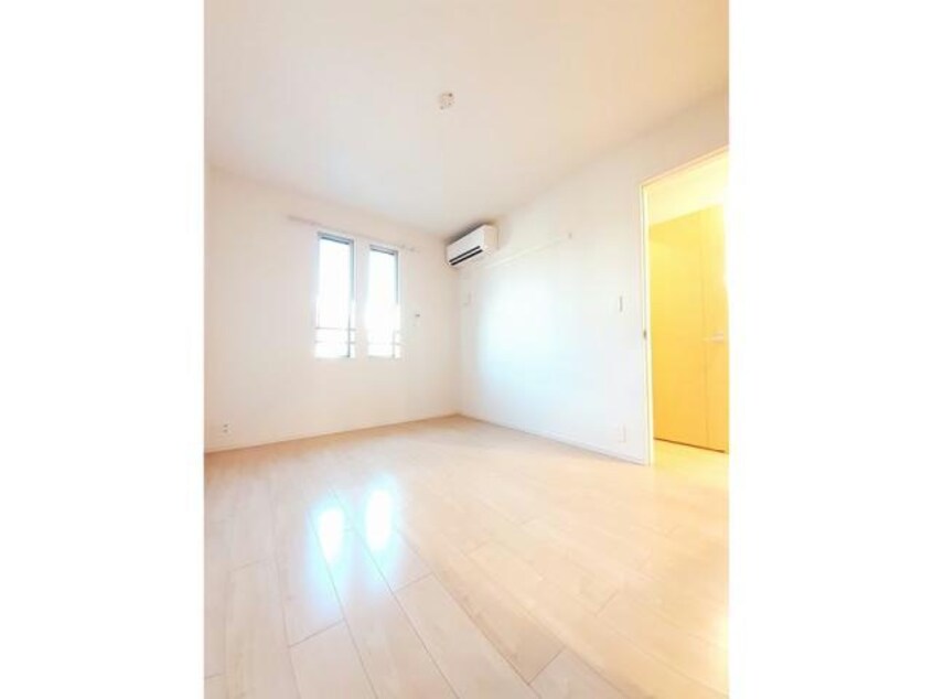 北側洋室6帖・エアコン付き グリーンフォールズ山王B（山王町）