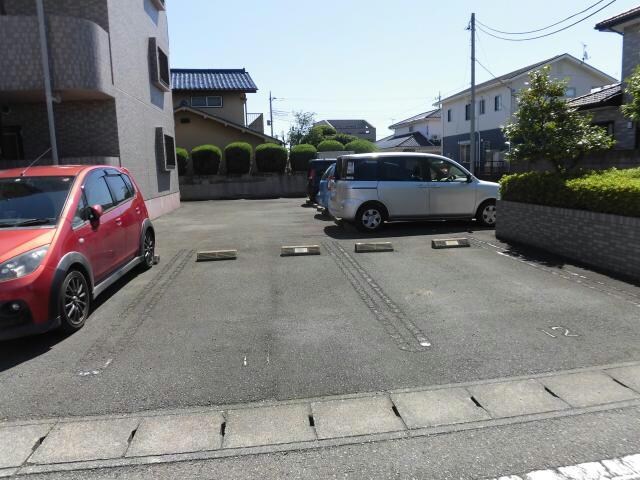 駐車場 シルクマンション（連取町）