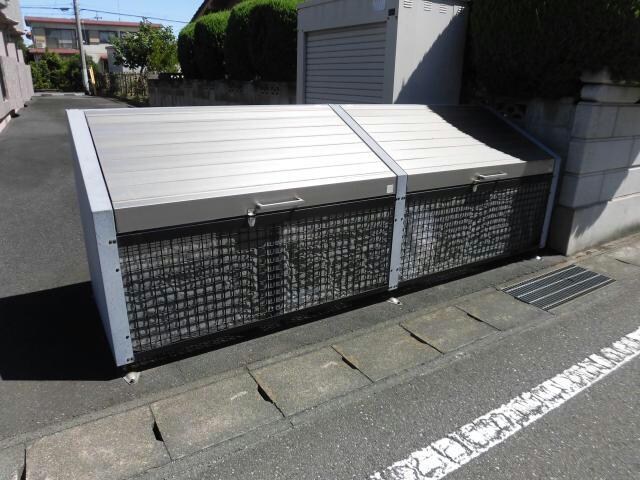敷地内ゴミステーション シルクマンション（連取町）