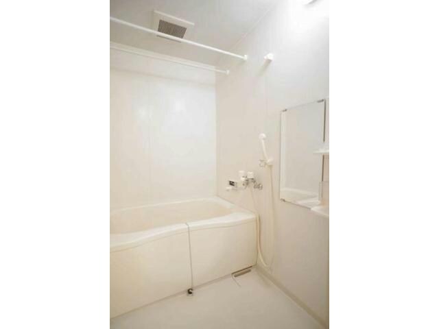  ヴァンヴェストA（三室町）