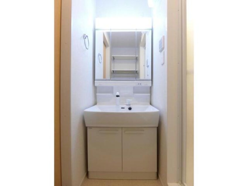  ユングフラウ　サカエＢ（境栄）