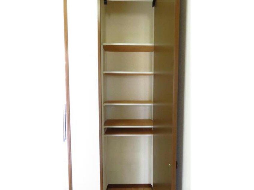 玄関脇収納 サンフォレストB（連取本町）