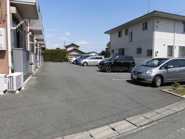 駐車場 レ・ジュウィールアン（下植木町）