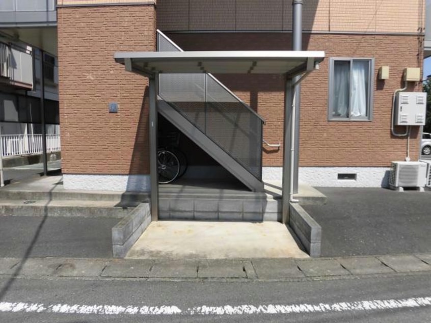 駐輪場 レ・ジュウィールアン（下植木町）