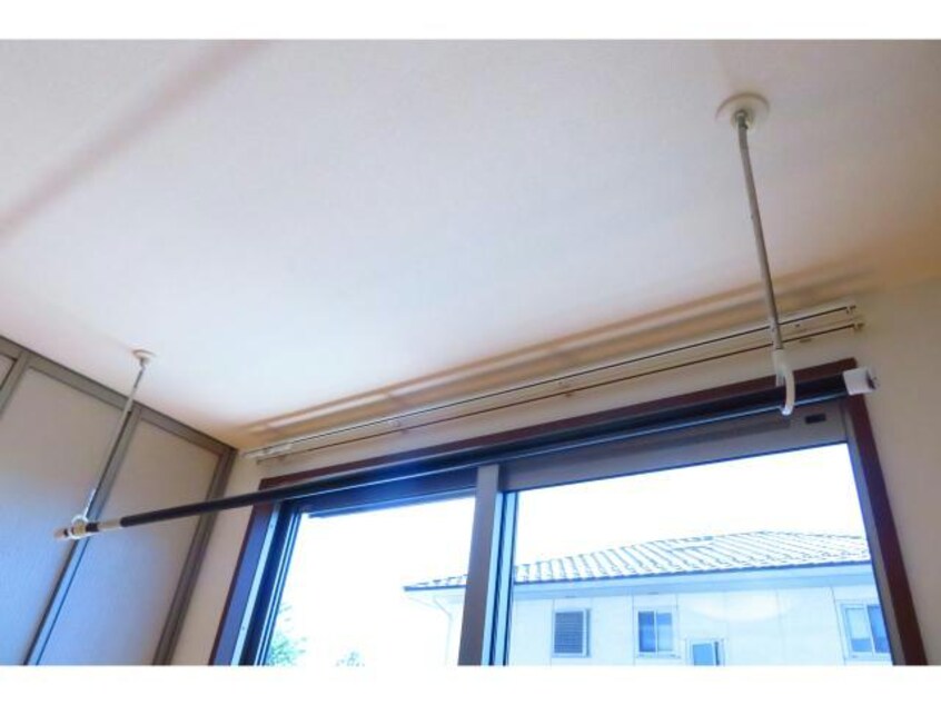 室内物干し付き レ・ジュウィールアン（下植木町）