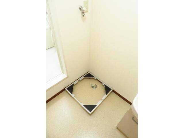 室内洗濯機置場 レ・ジュウィールアン（下植木町）