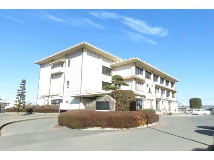 伊勢崎市あずま支所(役所)まで2140m ＭＡＲＩＥ・ＣＬＡＩＲＥ　Ｂ（田部井町）