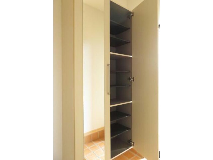 シューズボックス ミユマ・パレスＡ（市場町）