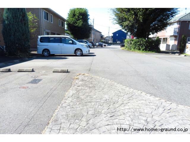  ロイヤルガーデン連取B（連取本町）