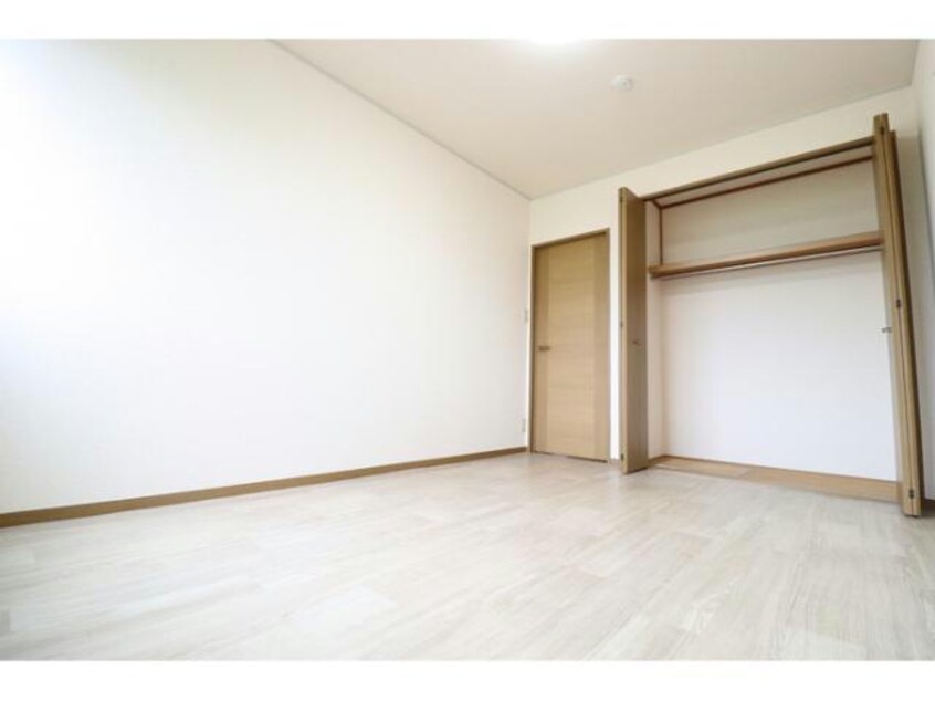  エピナール D（連取元町）