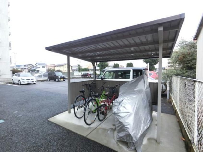 屋根付き駐輪場 ラディーチェ（連取元町）