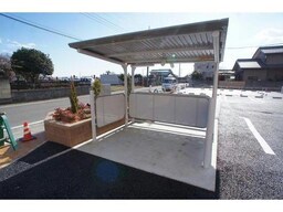 屋根付き駐輪場