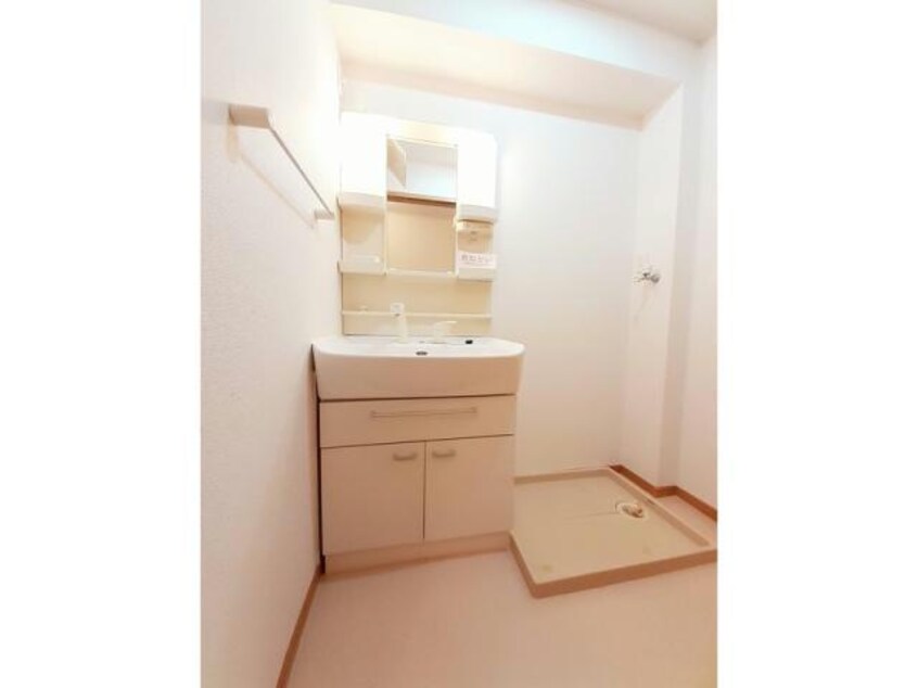 シャワー付き洗面台・室内洗濯機置場 ファースト　ステージ