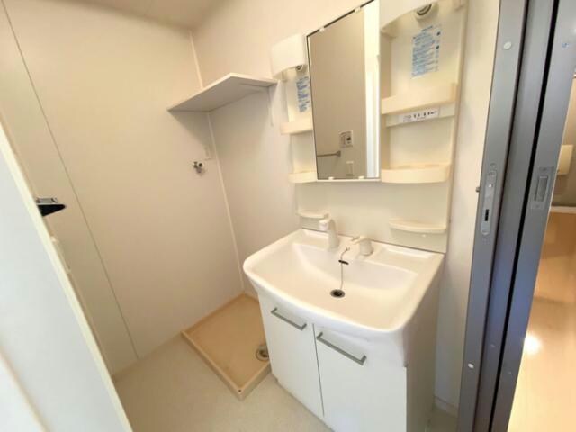 シャンプードレッサー・室内洗濯機置場 暁清館