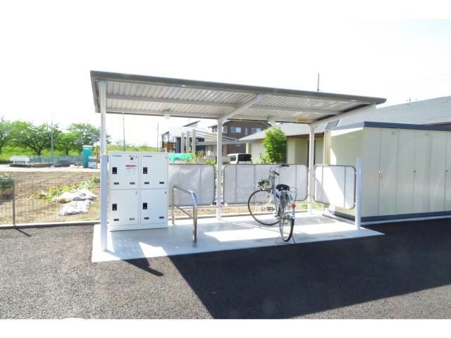 屋根付き駐輪場 メゾン・ルミナーレＡ