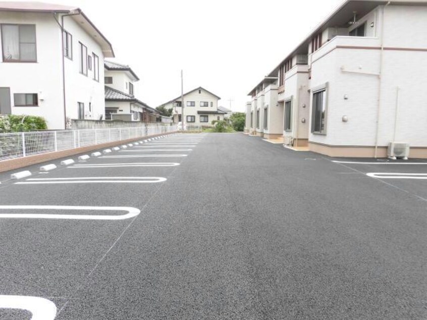 駐車場 シャイニングⅡ（富塚町）