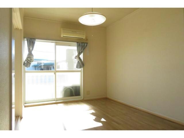 西側洋室 小林ハイツB