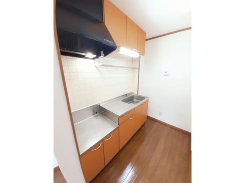  メゾンボヌールC（連取町）