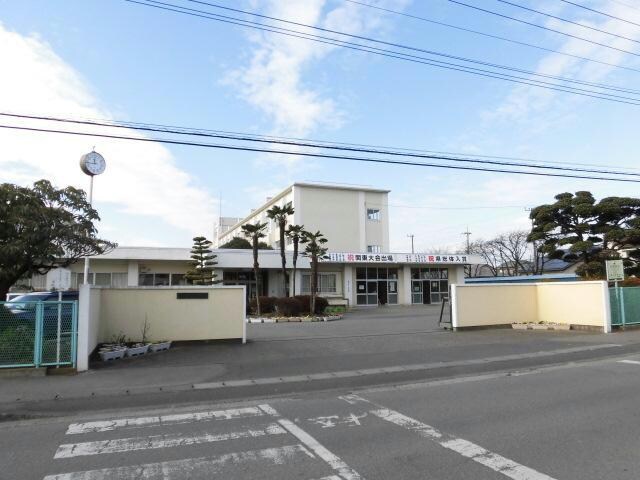 伊勢崎市立第三中学校(中学校/中等教育学校)まで928m フロレゾン　桜（末広町）