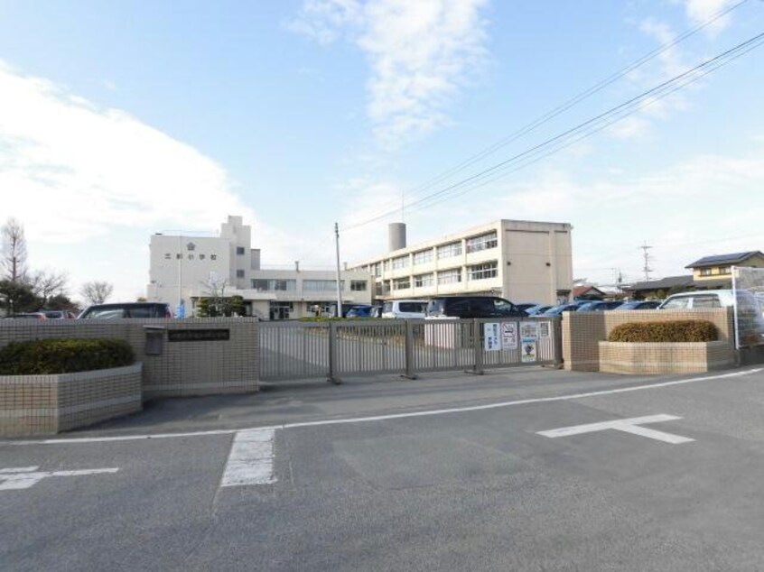 伊勢崎市立北小学校(小学校)まで1061m サンハイムリーベ（連取本町）
