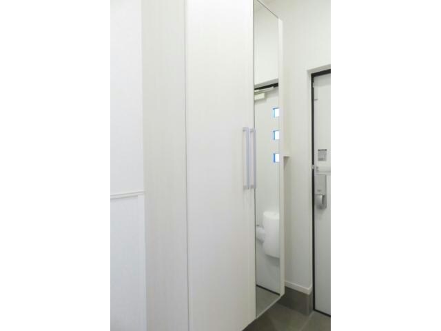 シューズボックス ソラーナA（茂呂町）