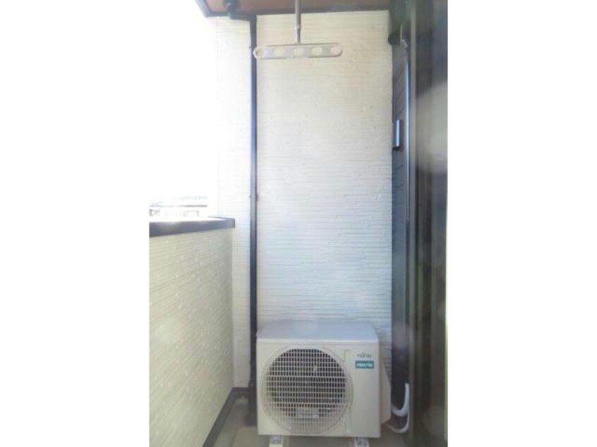 バルコニー ソラーナA（茂呂町）