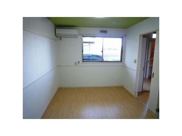  リュミエールB棟（赤堀今井町）