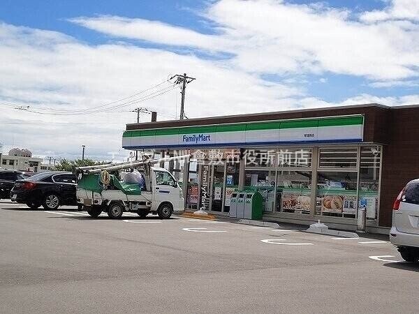 ファミリーマート琴浦西店(コンビニ)まで1738m ヨットハウス