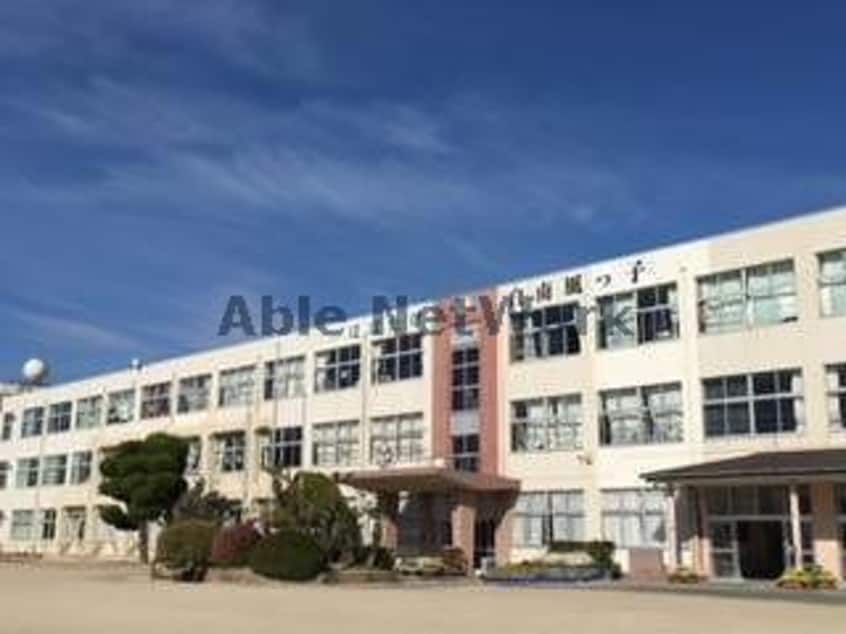 佐世保市立白南風小学校(小学校)まで1450m ウエストパーク佐世保