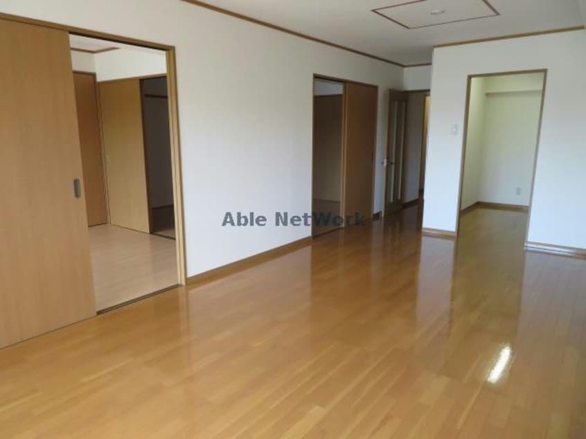  ヒルサイドベン