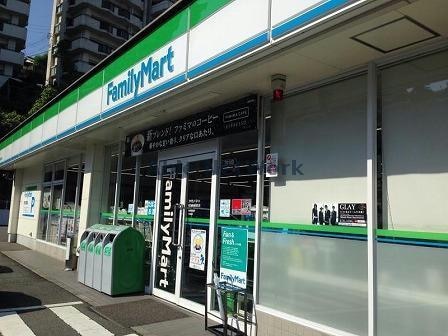 ファミリーマート佐世保藤原町店(コンビニ)まで1055m コーポ土橋