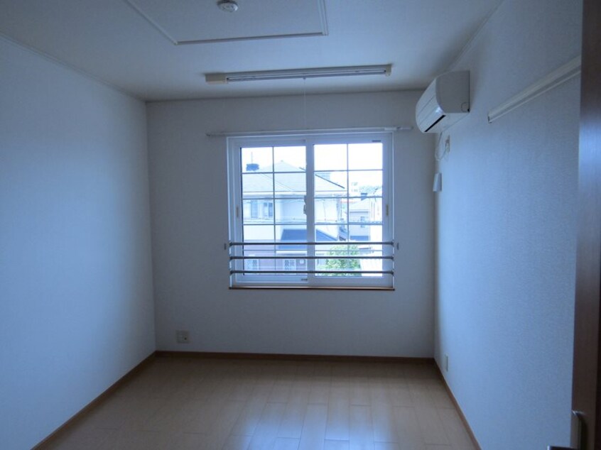 洋室6帖 オレンジ　ハウス  A