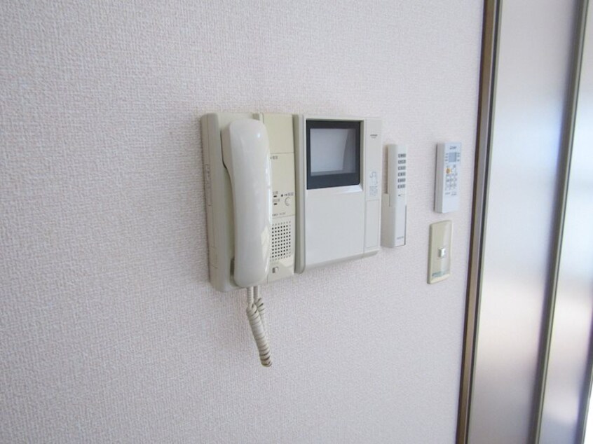 TVインターホン カーサコモダ新舞子　B