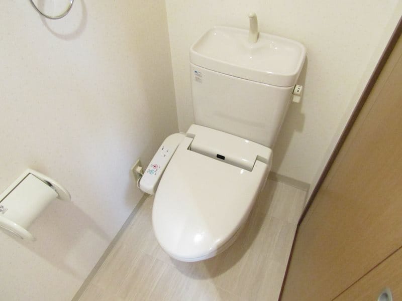 温水洗浄便座 カーサコモダ新舞子　B