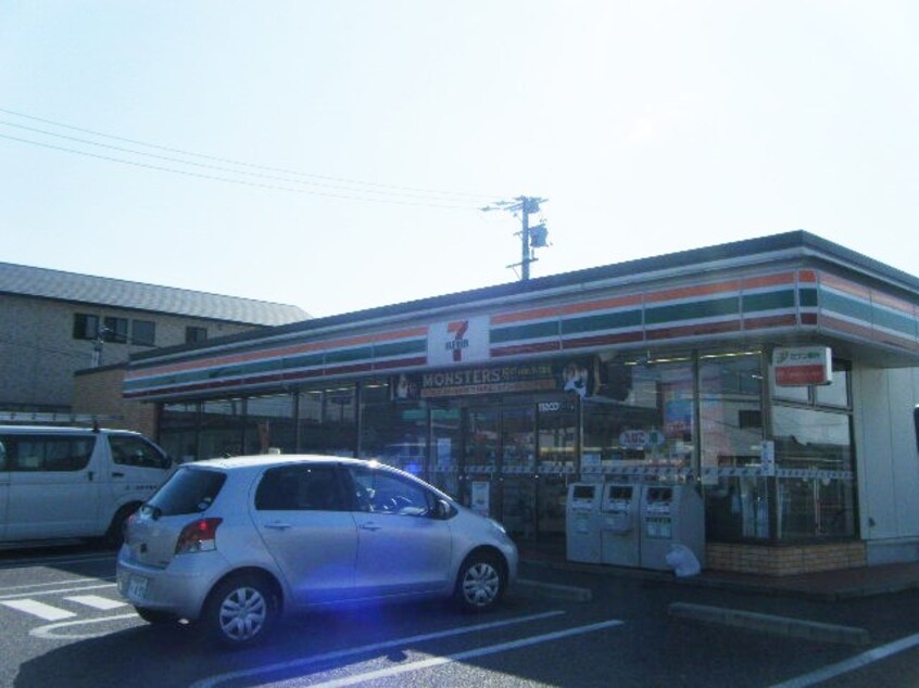 ｾﾌﾞﾝｲﾚﾌﾞﾝ 常滑榎戸店(コンビニ)まで696m 夢家