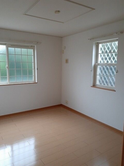 洋室6.5帖 メゾン ラダー