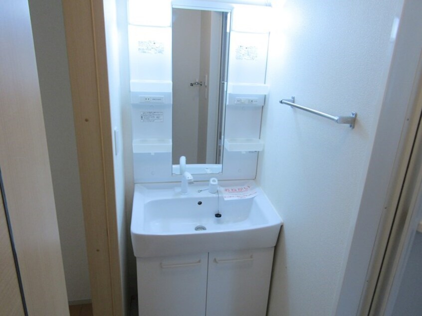 シャワー付独立洗面台 カルティエ冨貴