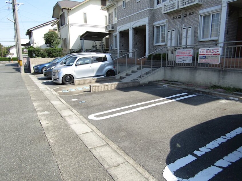 駐車場 サン・ベアート