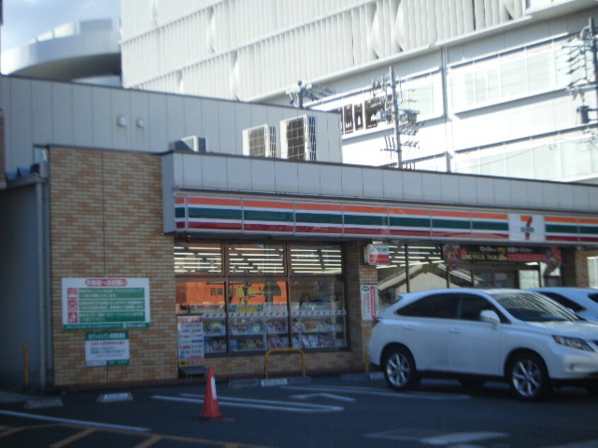 ｾﾌﾞﾝｲﾚﾌﾞﾝ 半田昭和町店(コンビニ)まで670m アンプルールリーブルクロワール